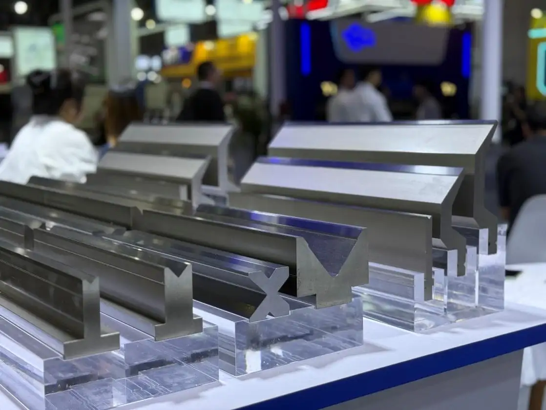 맞춤형 프레스 브레이크 기계 공급업체